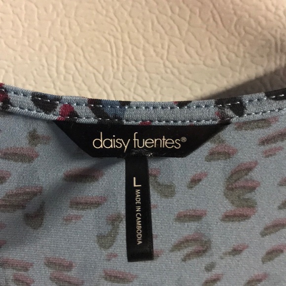 Daisy Fuentes Blouse - Picture 2 of 3